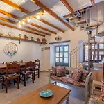 Tsoukali House