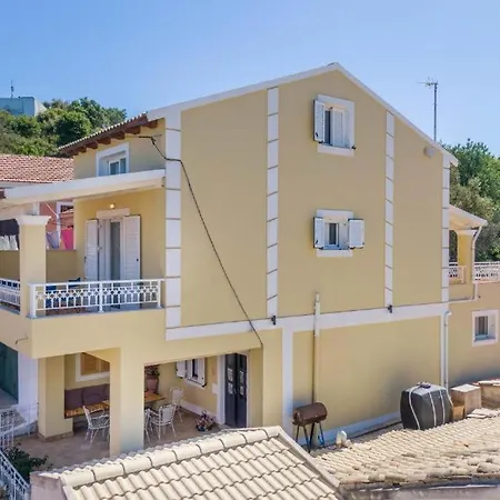 Tsoukali House Feriehus *