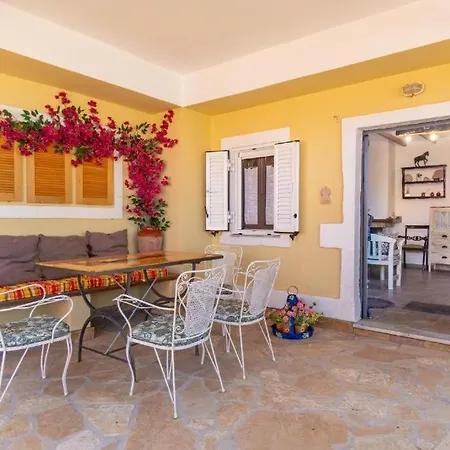 Tsoukali House *