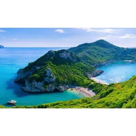 Feriehus Tsoukali House *